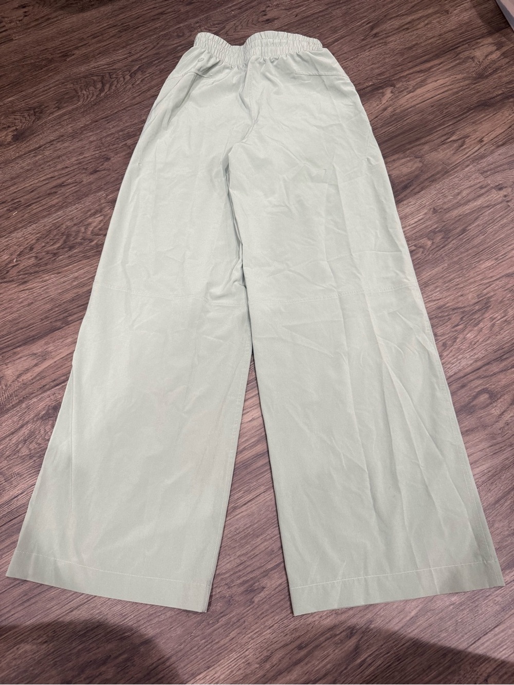 lululemon athletica Light Sage Drawstring Waist Pants - Picture 3 of 3
